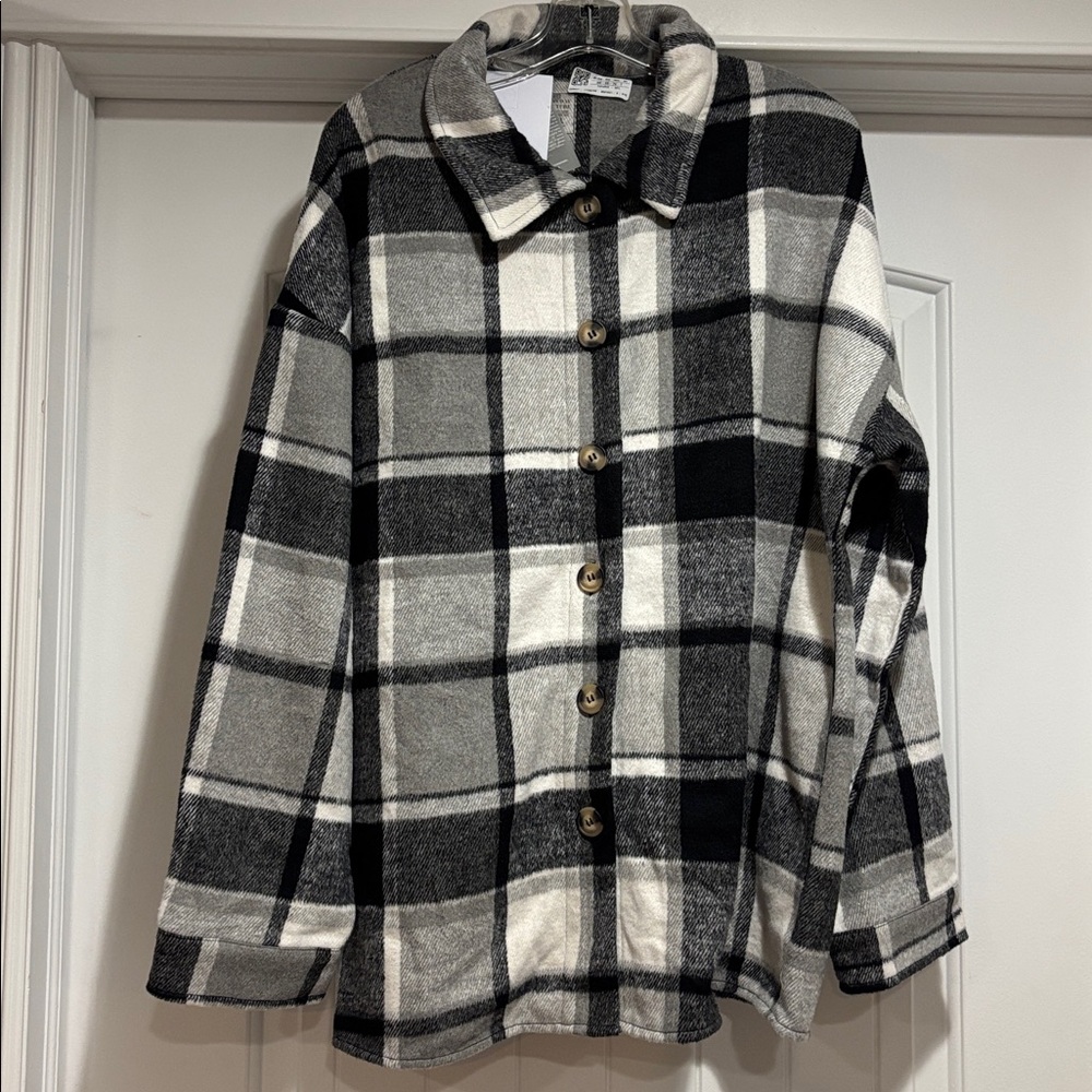 Women's Gray Philadelphia Eagles Fieldside Fun Plaid Button-up Overshirt XXL.